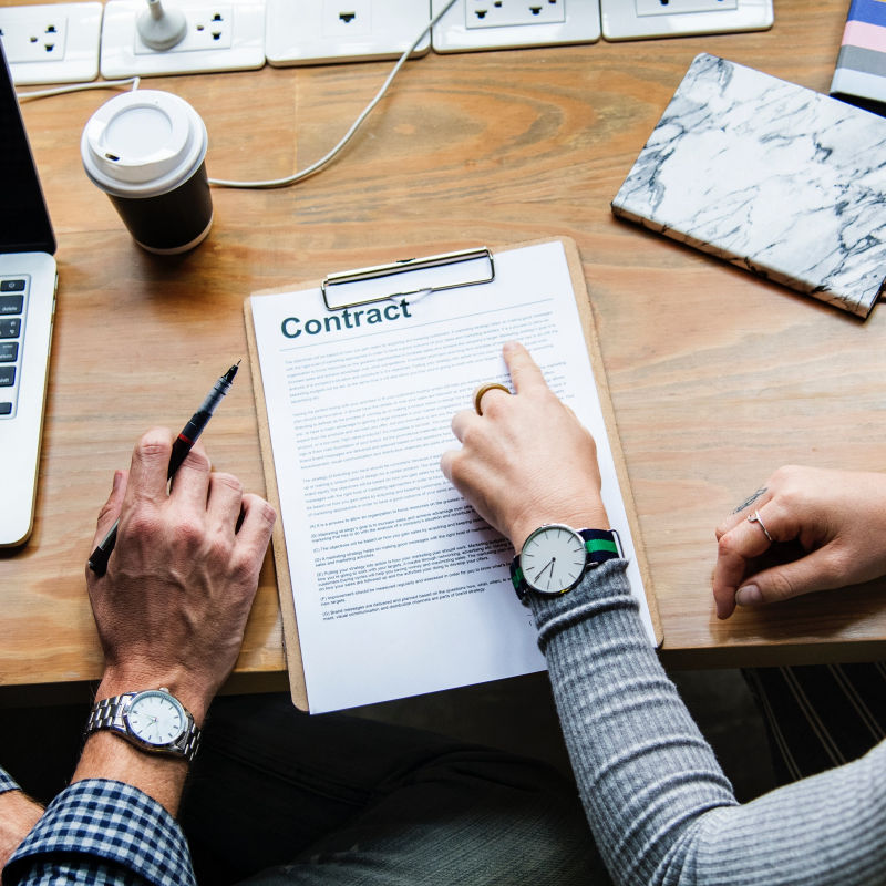 contract review picture